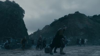 [people screaming] - Vikings