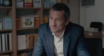 People sharing witticisms.
It's very French. - Non-Fiction