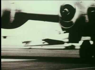 [ people shouting,
indistinct ] - Roswell
