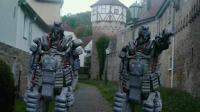 [people shouting] - I Heart Robots
