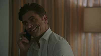 -People telling you not to be you?
-[chuckles] - Big Shot