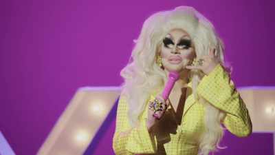 People would call and be like, - Trixie Mattel: Skinny Legend