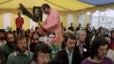 People would sit in meditation, - The Cult of The Family