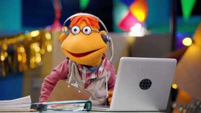 (PEPE LAUGHING) - Muppets Now
