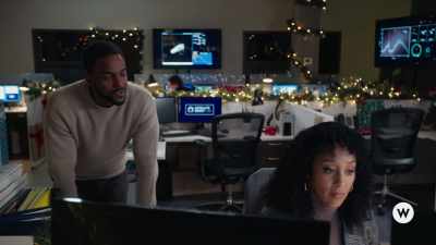 Perfect, that,
that's great news. - Inventing the Christmas Prince
