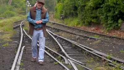 Perhaps one of
the worse disasters - Great Rail Restorations with Peter Snow
