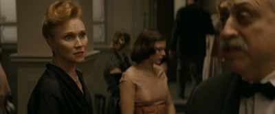 - Perhaps his watch stopped.
- A self-winding wristwatch does not stop. - The Song of Names