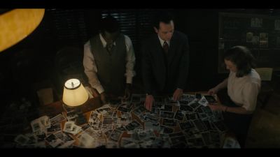 PERRY: Who doesn't she have
pictures of? - Perry Mason