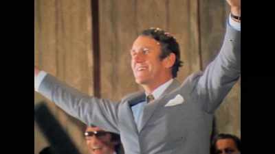 [Peter] But by the late '70s,
right-wing governments - Midnight Oil: The Hardest Line