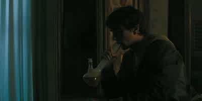 Peter? Charlie. What's up? - Hereditary