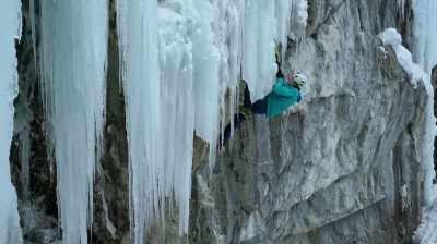 [PETER] Filming Marc
on this insecure terrain - The Alpinist
