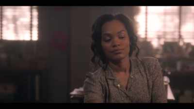 -[Peter] Is that right?
-[Flora] But otherwise… - The Haunting of Bly Manor