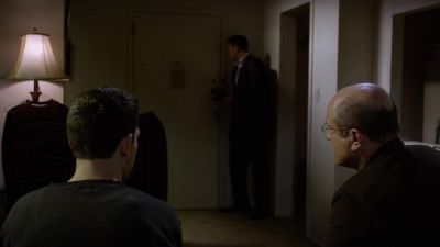 PETER: Seen these guys?
We're looking for them. - Person of Interest