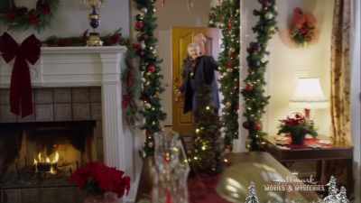Peter told me
you'd be here. - Marrying Father Christmas