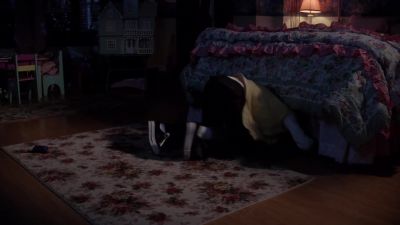Phoebe, estão levando a Thistle! - Charmed