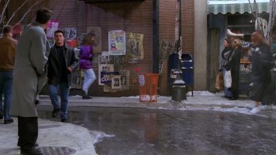 Phoebe here with the cab yet - Friends