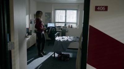[phone beeping] - Shameless