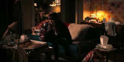 -[phone beeps]
-[over phone] Sophia, it's Dad. - Girlboss