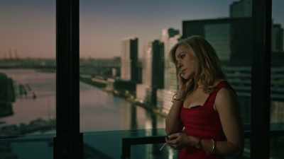 (phone beeps) - Informer 3838