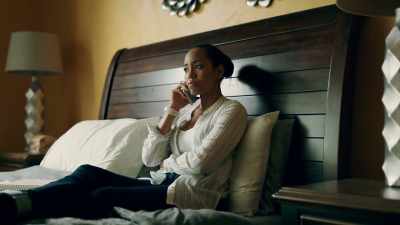 ( phone beeps ) - Queen Sugar