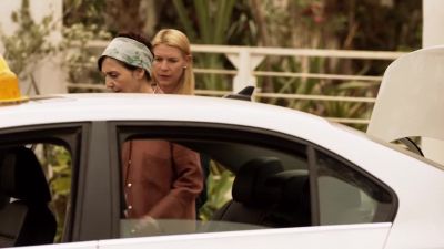 [phone beeps] - Homeland