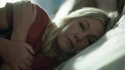 ( phone buzzes ) - Don't Sweat the Small Stuff: The Kristine Carlson Story