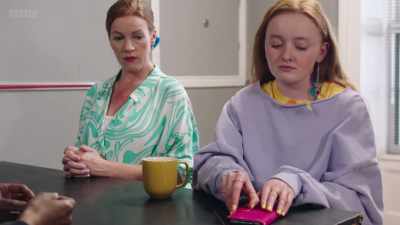 PHONE BUZZES - Hope Street