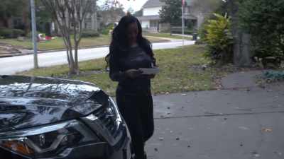 (phone buzzing) (phone ringing) - Ebony Hustle