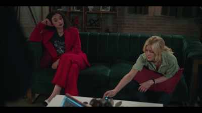 [phone buzzing] - True Justice: Family Ties