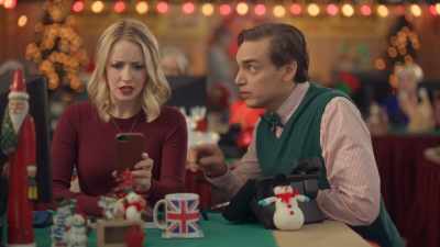(phone buzzing) - Holiday Hotline