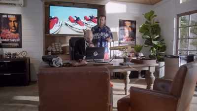 -(phone chimes) -Oh! (chuckles) - Rob Riggle's Ski Master Academy