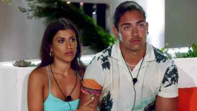 (PHONE CHIMES) - Love Island Australia