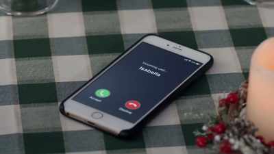 [phone chiming] - Catering Christmas