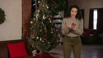 (phone chiming) - My Favorite Christmas Melody