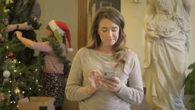 (phone dinging) - Christmas at the Chateau