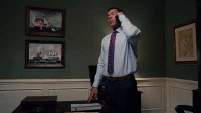 [Phone line rings] - Tyler Perry's The Oval
