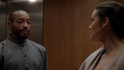 Phone, purse, jewelry. - The Blacklist