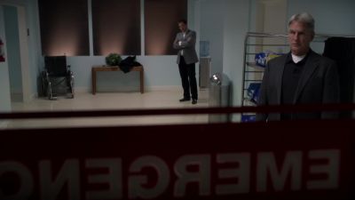 (phone ringing) - NCIS