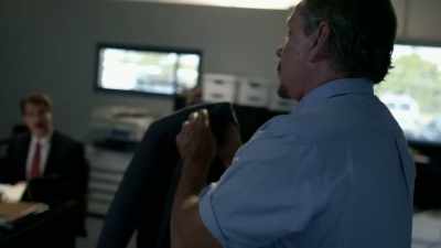 - [phone ringing] - The Killer Truth