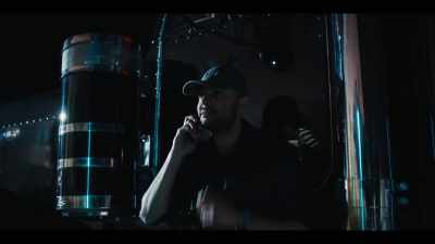 (phone ringing) - Jett