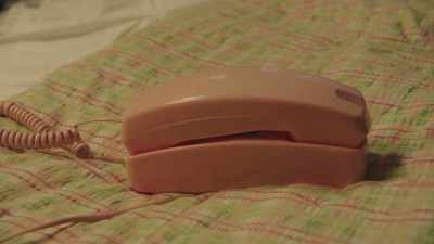 [phone ringing] - PEN15
