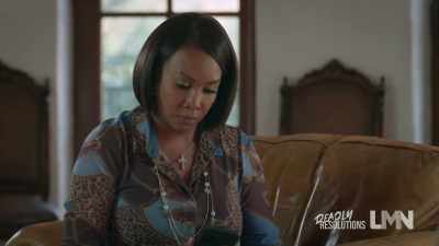 - [phone ringing]
- and with heather's disappear-- - The Wrong Prince Charming