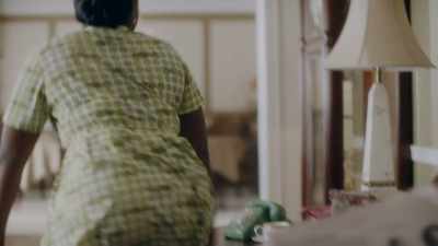[phone rings] - Robin Roberts Presents: Mahalia