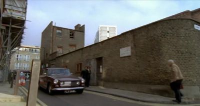 [phone rings] - The Inspector Lynley Mysteries