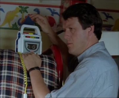 (Phone rings) - Inspector Morse