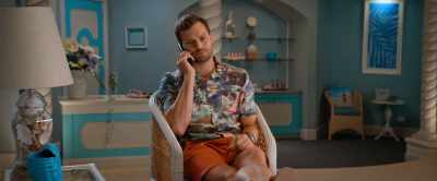 [phone vibrates] - Barb and Star Go to Vista Del Mar