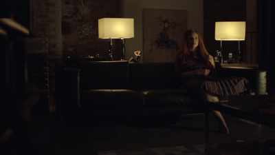 PHONE VIBRATES - Rellik