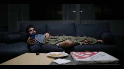 [phone whirring] - La Madre