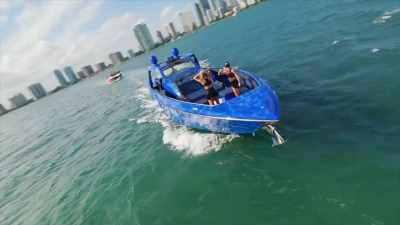 Photo shoots on
multi-million-dollar boats - Impact x Nightline