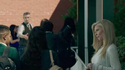 ( photographers shouting ) - Queen Sugar